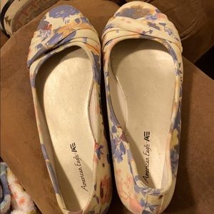 American eagle shoes size 7 1/2.